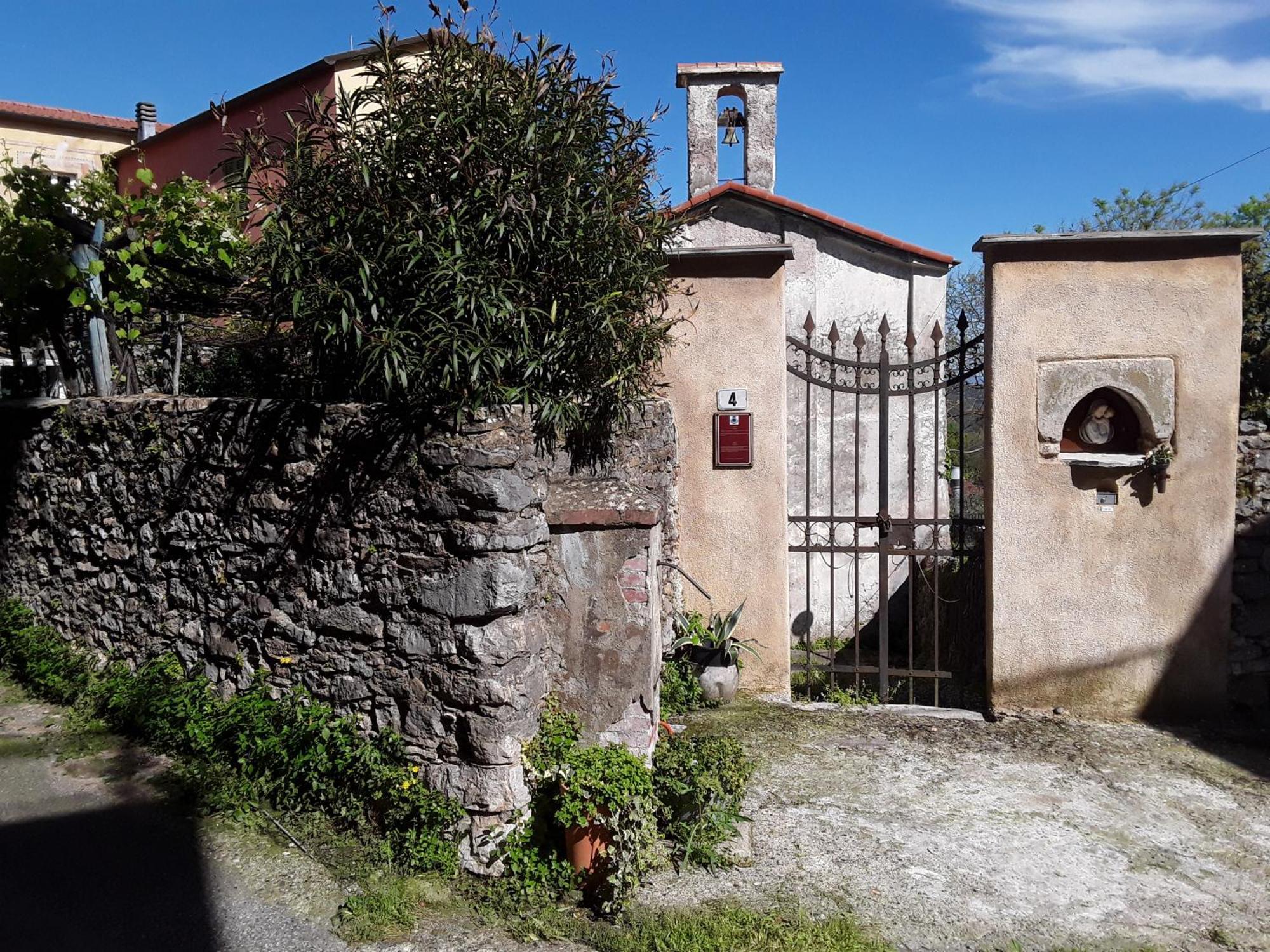 Hotel Paese Corvara Beverino Exterior photo