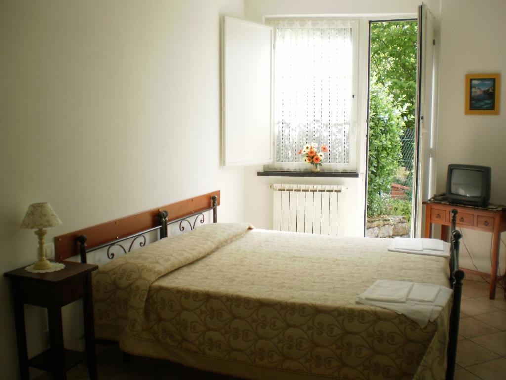 Hotel Paese Corvara Beverino Room photo